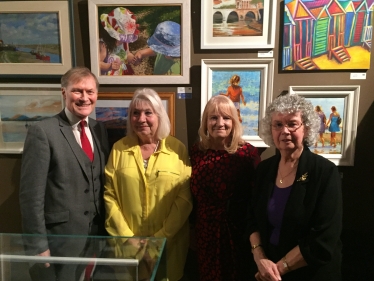 Sir David visited the Visual Arts Exhibition